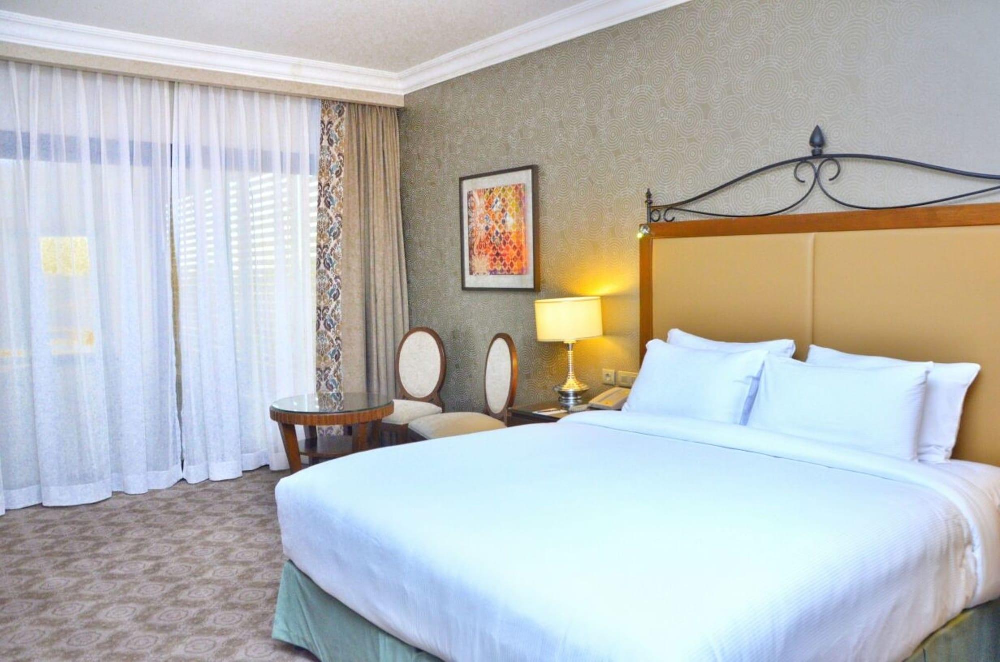 Hilton Alexandria King'S Ranch Hotel King Mariout Exterior foto A room at the hotel