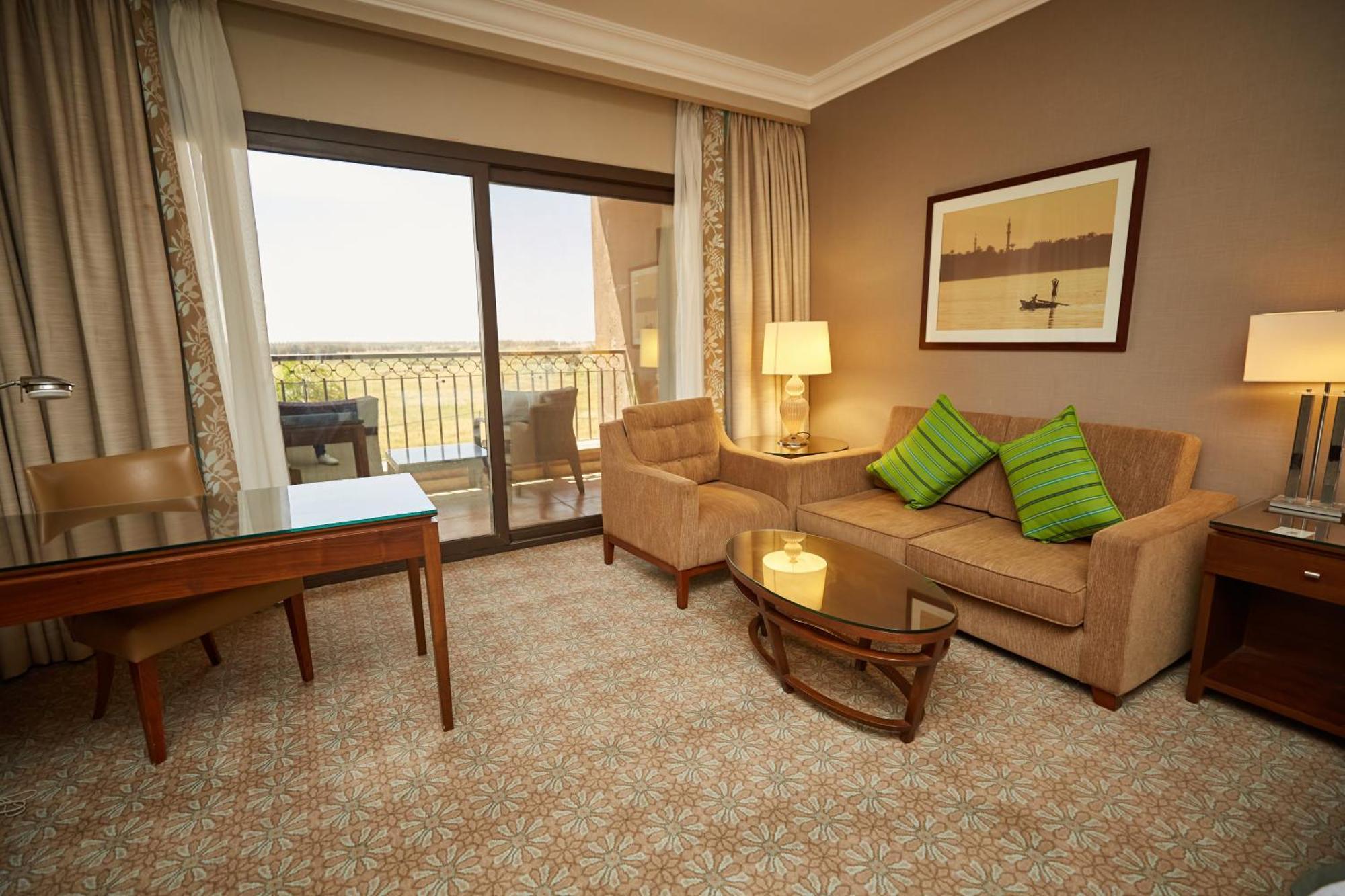 Hilton Alexandria King'S Ranch Hotel King Mariout Exterior foto