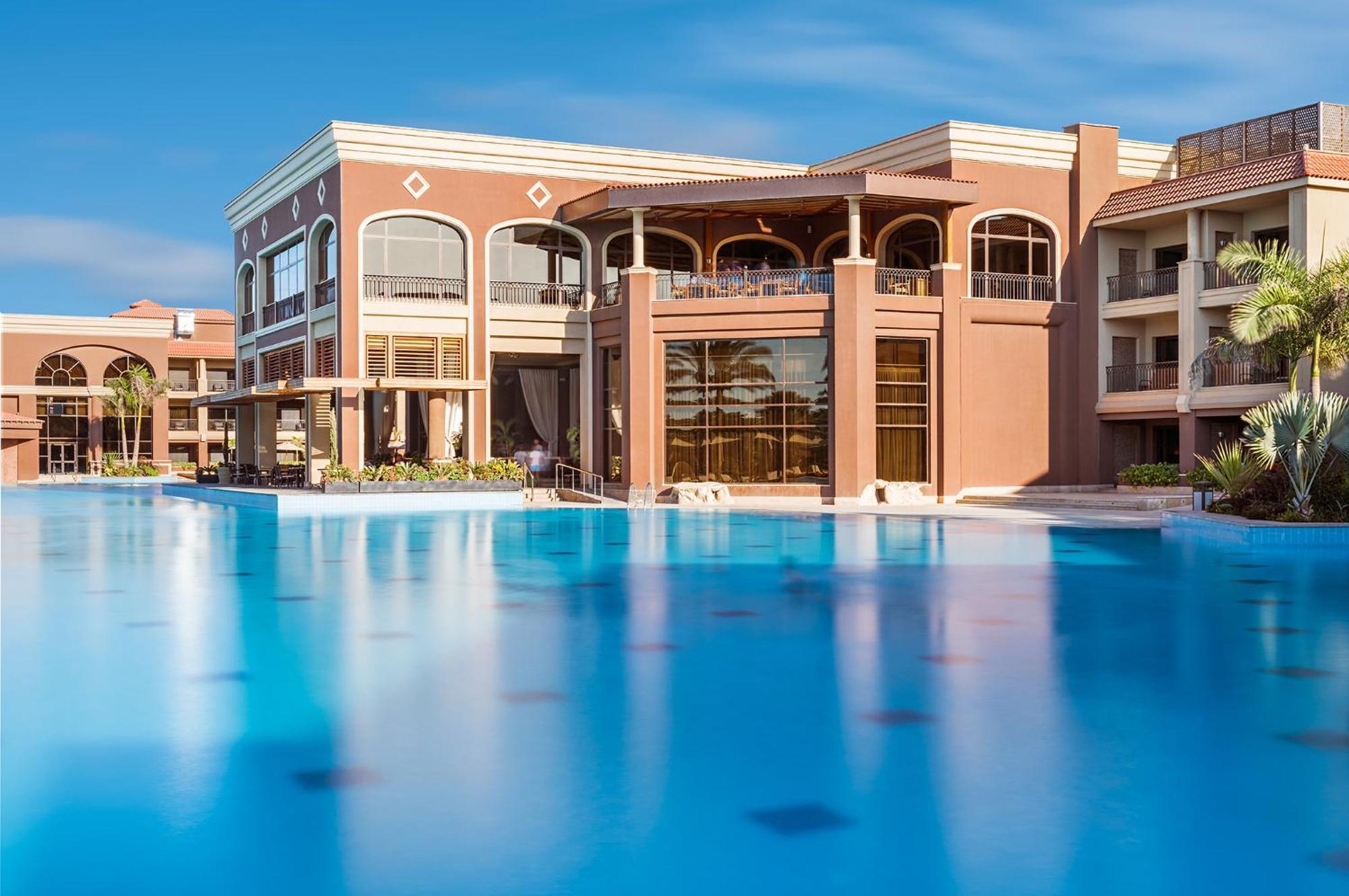 Hilton Alexandria King'S Ranch Hotel King Mariout Exterior foto The Royal