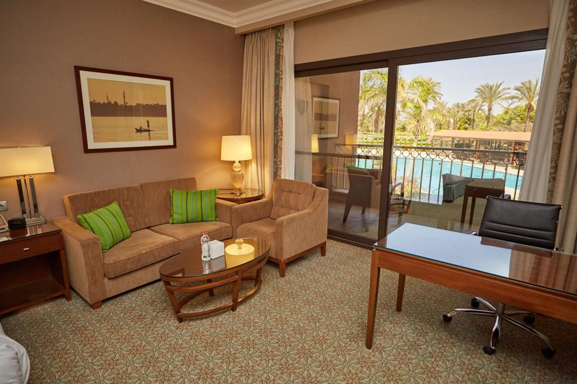 Hilton Alexandria King'S Ranch Hotel King Mariout Exterior foto